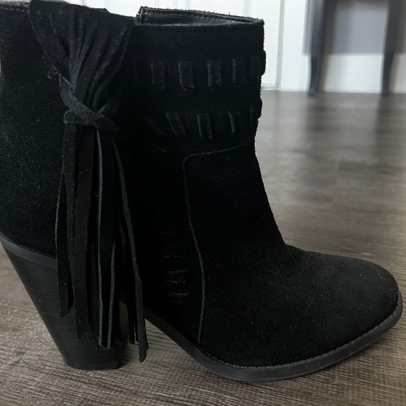 Jessica Simpson Booties - Picture 1 of 4